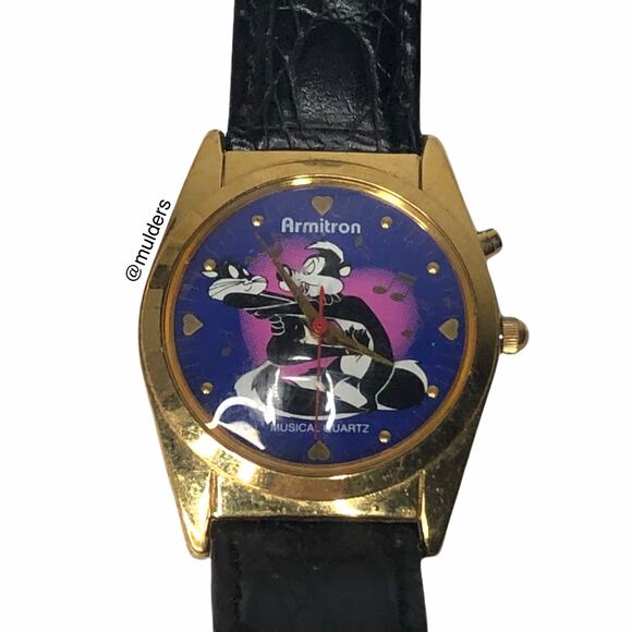 Vintage Warner Bros Pepe le Pew Penelope Watch - Doesn't Run, For Parts - Picture 1 of 11
